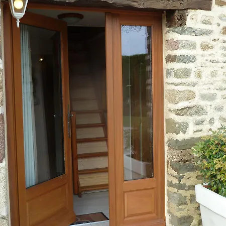 بيت ضيافة Les Bruyeres Du Mont 3*